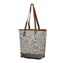 Load image into Gallery viewer, Brooklyn Tote
