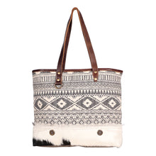 Load image into Gallery viewer, Esme Tote

