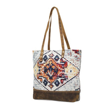 Load image into Gallery viewer, Jasmine Tote
