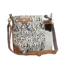 Load image into Gallery viewer, Willow Shoulder Bag
