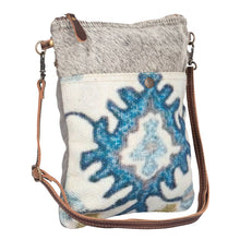 Load image into Gallery viewer, Chloe Small Shoulder Bag
